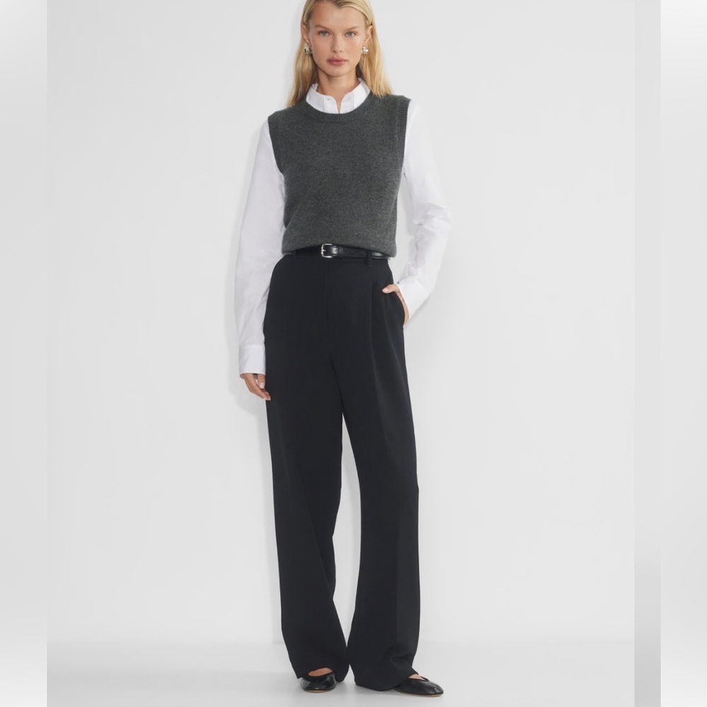 Aritzia Petite effortless pants size 2 short